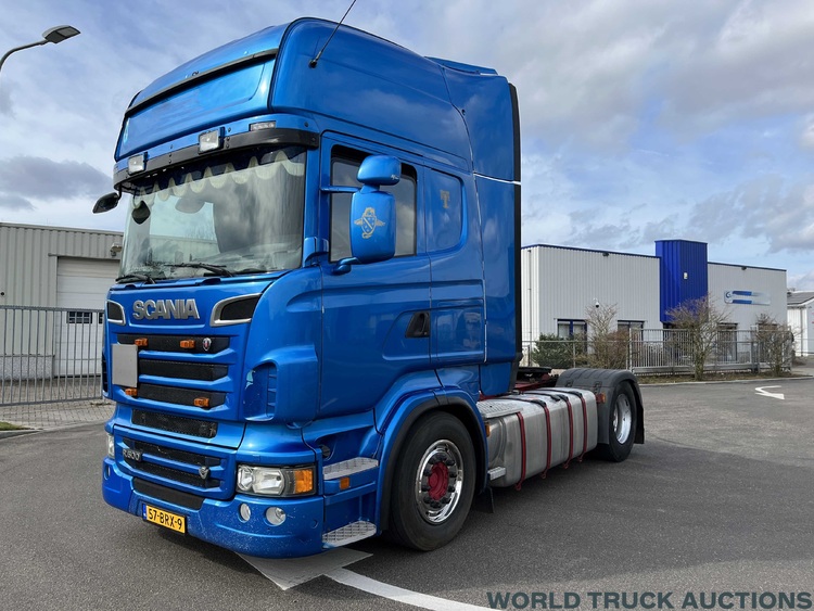 Auctions - World Truck Auctions